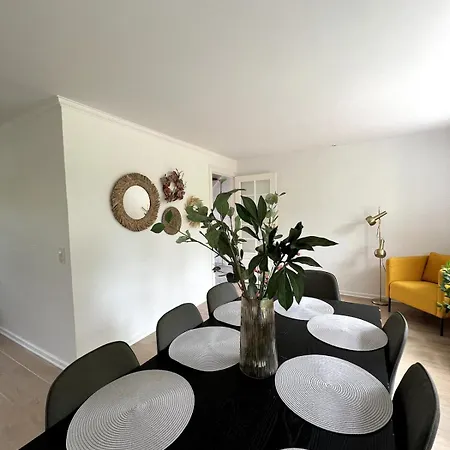 Cozy House With Garden *