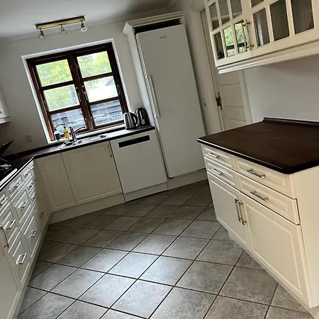 Διαμέρισμα Cozy House With Garden