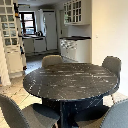 Cozy House With Garden *