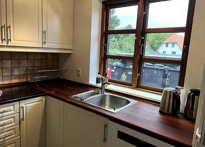 Cozy House With Garden *