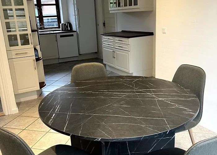 Cozy House With Garden *